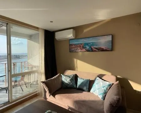 Sea View Studio In Paradiso 511 アパート